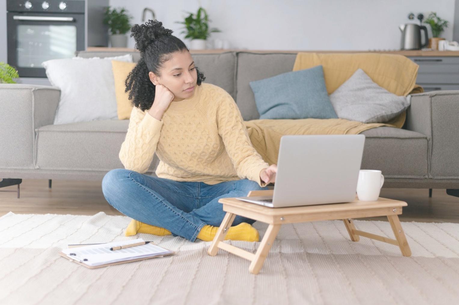 Профессиональное рабочее место фоторедактора с несколькими мониторами